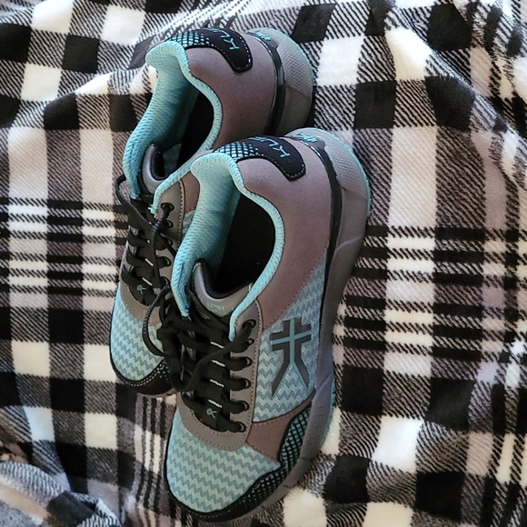 KURU Shoes - KURU QUANTUM - WOMEN'S MESH FITNESS SNEAKER GlacialBlue-Gray-Black Size: 9